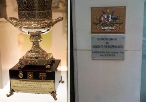 Troféu da Supercopa da Espanha e embaixada da Austrália usando Comic Sans (Fonte da imagem: Flickr/Comic Sans Group)