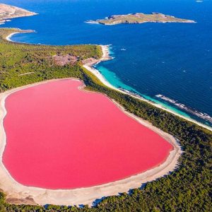 Conheça alguns dos lugares mais estranhos do mundo para passar as férias