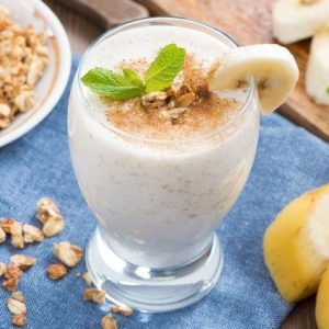 Aprenda fazer shake de vitaminas caseiro rápido e barato