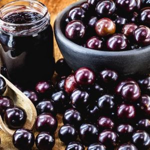 Conheça os benefícios de consumir jabuticaba